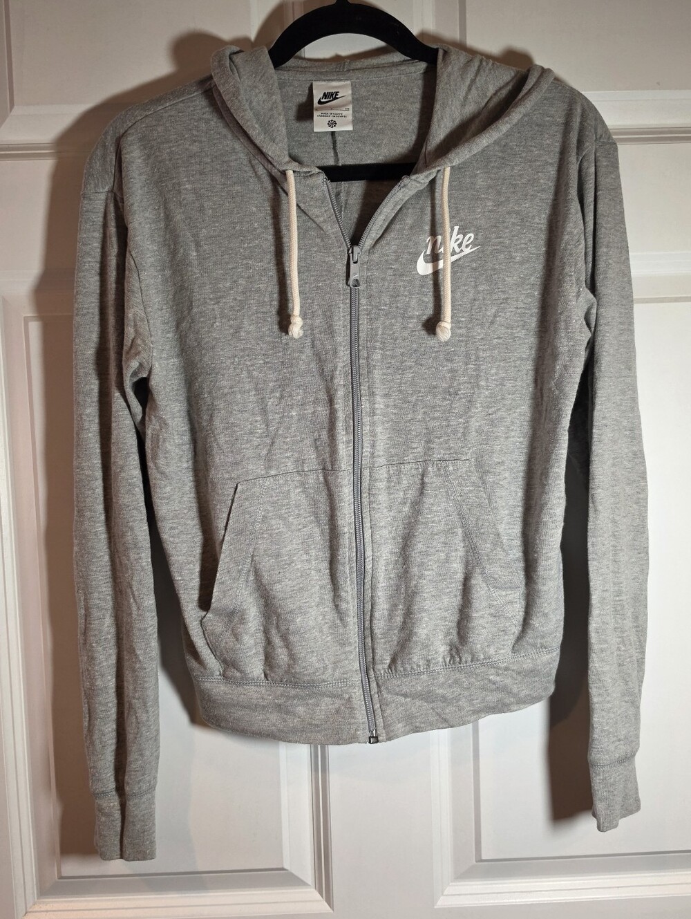 Nike Women’s Grey Lightweight Zip Up Hoodie S